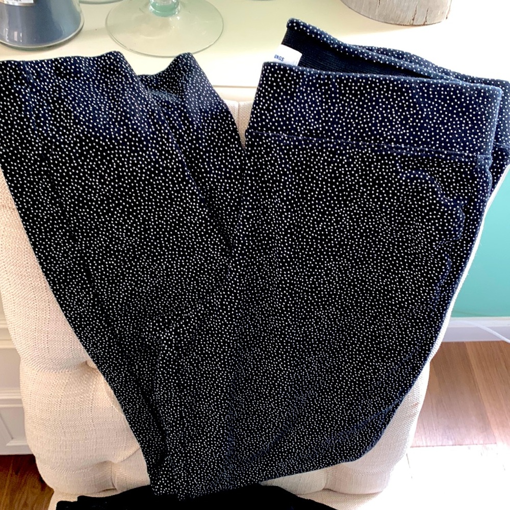 Old navy leggings - plus two bonus pairs of leggings black pair and a grey pair